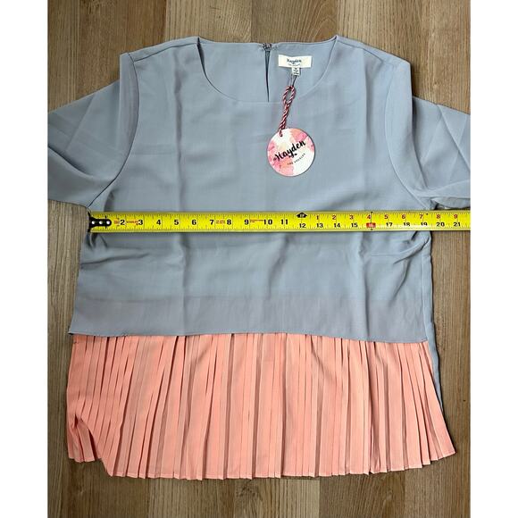 Hayden Los Angeles Back Zip Blouse in Blue and Pink Size M - Picture 5 of 6